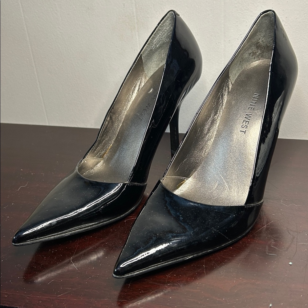 Nine West Women’s 6 Glossy Black Heels